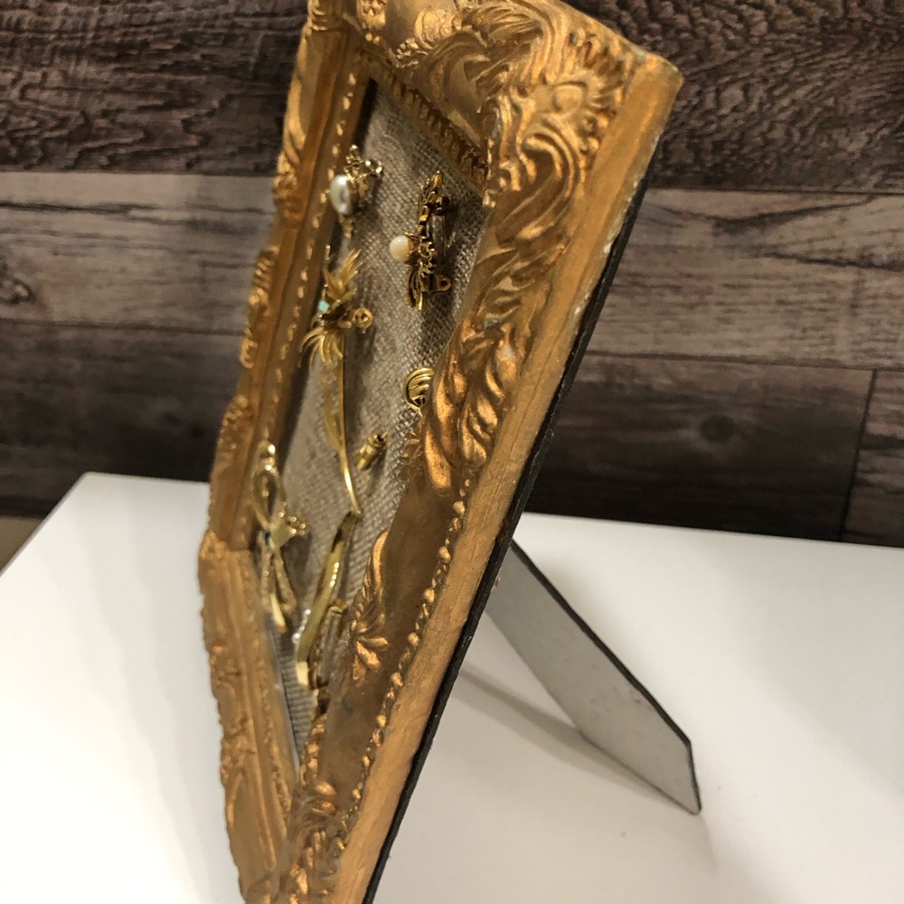 Handcrafted Framed Vintage Jewelry - Picture 2 of 2